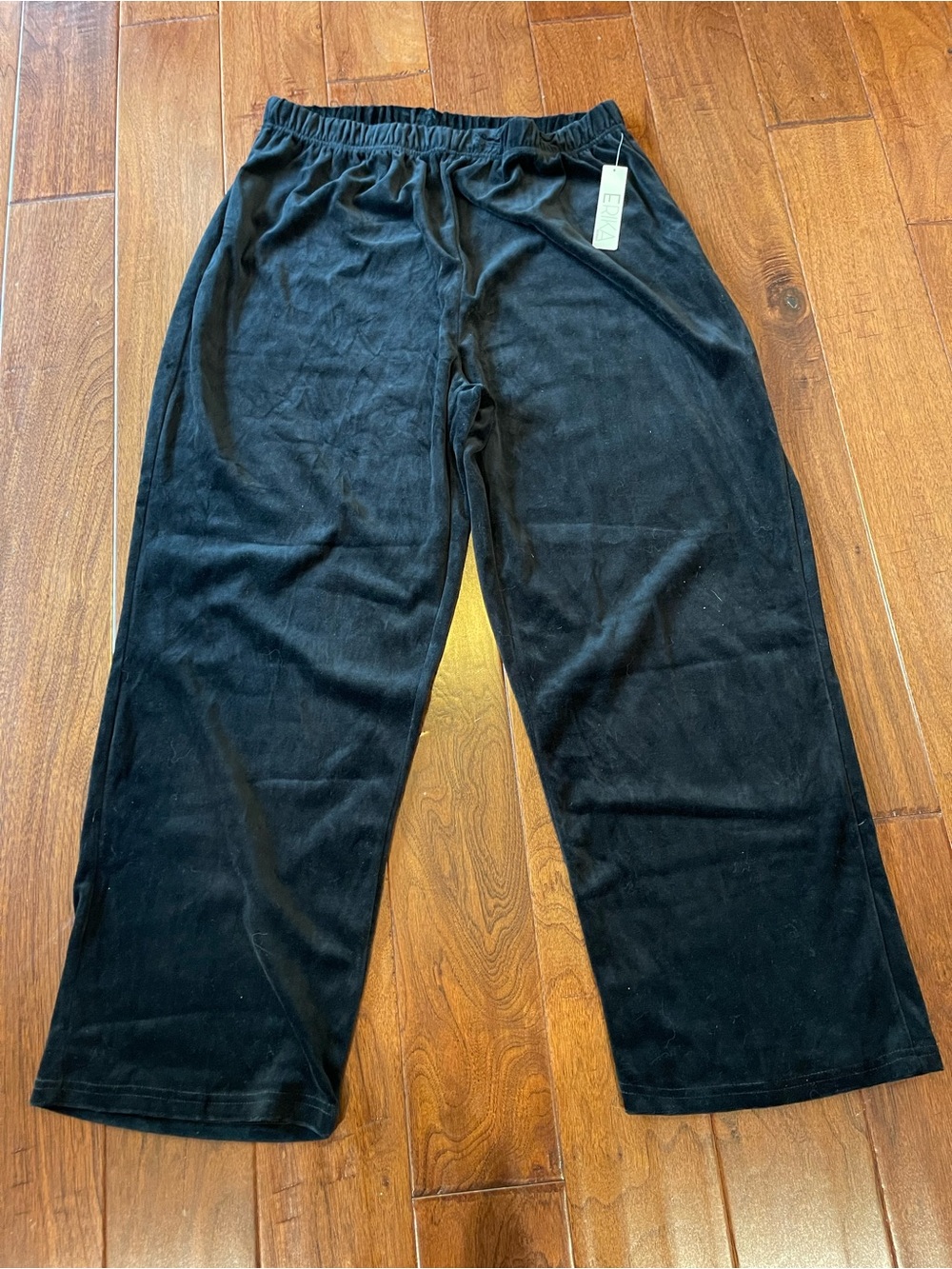NWT Erika Woman Black Velour Lounge Pants - Size 2X